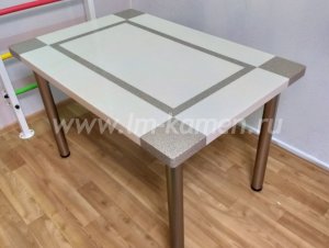 Обеденный стол из искусственного камня Samsung Staron