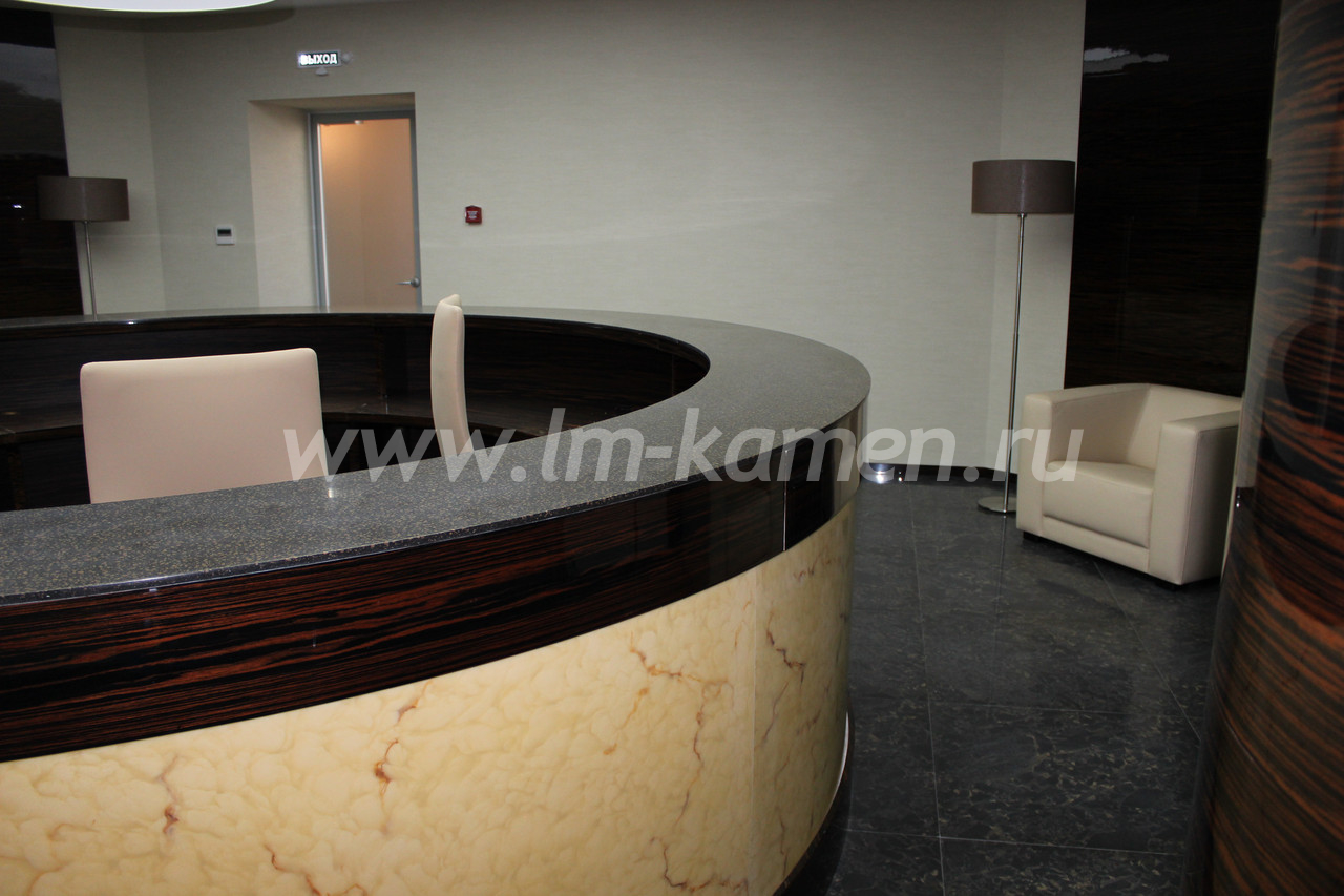 Ресепшн из камня Corian Silt — www.lm-kamen.ru