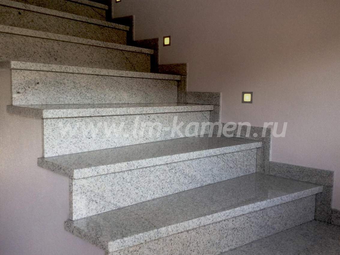 Лестница из кварцевого агломерата Technistone — www.lm-kamen.ru