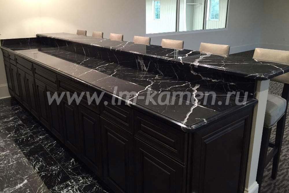 Черная столешница из кварцевого агломерата Silestone — www.lm-kamen.ru