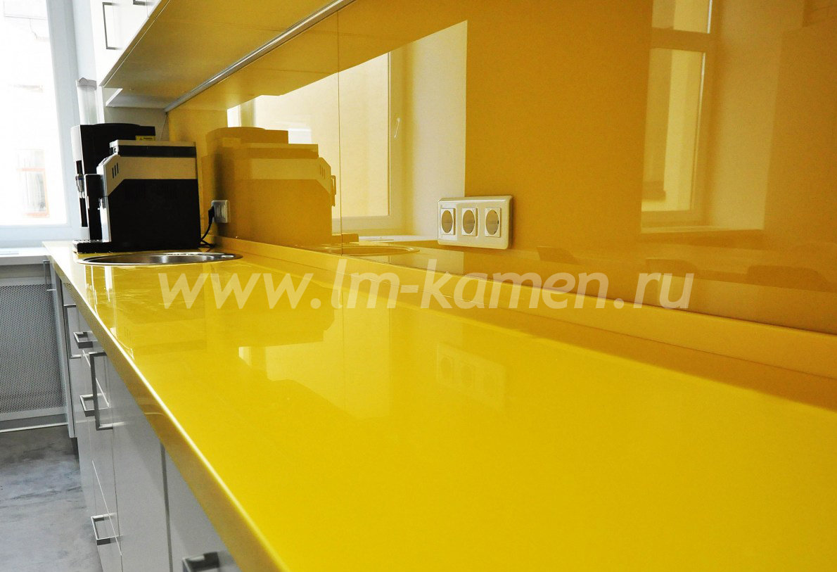 Столешница со стеновой панелью для кухни — www.lm-kamen.ru
