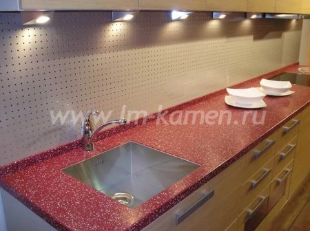 Кухонная столешница красного цвета — www.lm-kamen.ru