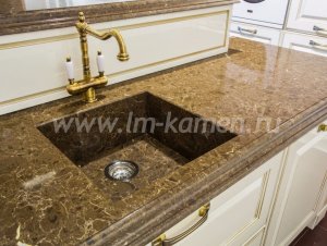 Столешница Vicostone Dark Emperador