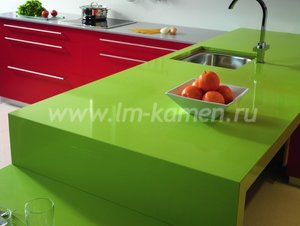 Столешница с ярусом из камня Corian