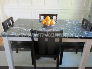 Стол из искусственного камня на кухню LG Hi-Macs