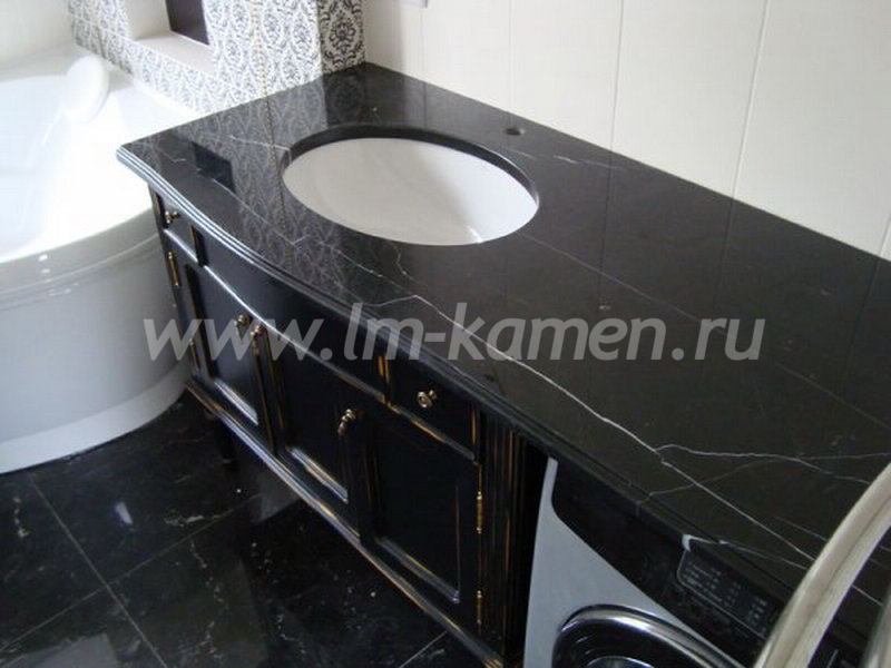 Тёмная столешница из искусственного камня для ванной Staron Solid ON095 (Onyx) — www.lm-kamen.ru
