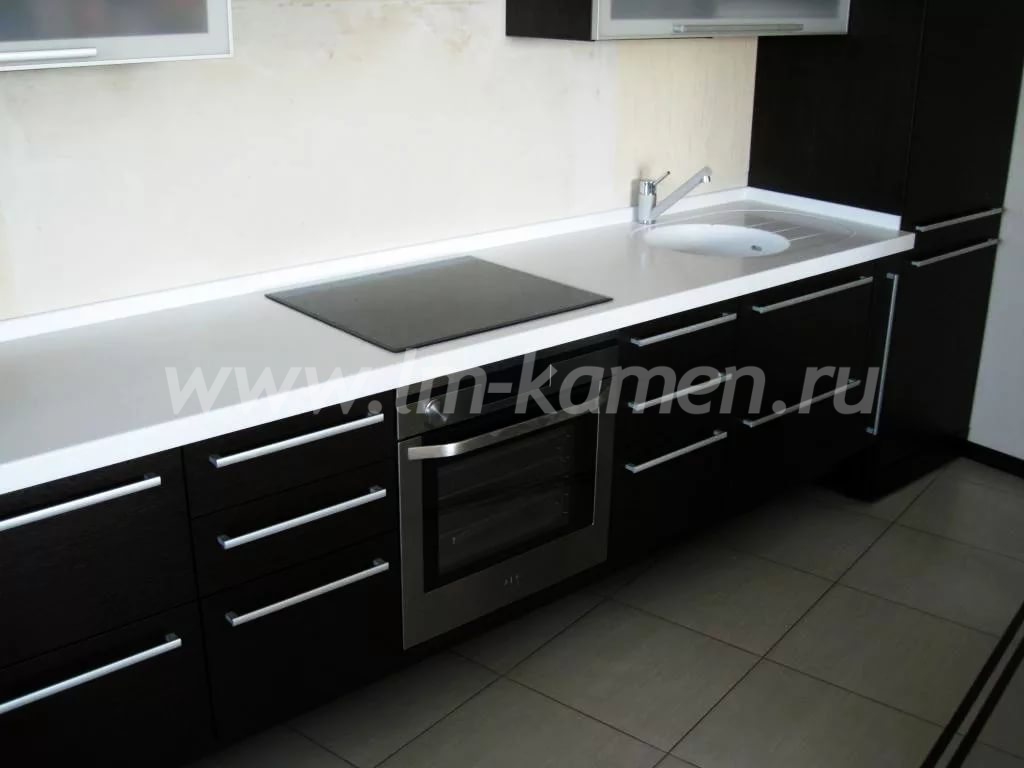 Литая столешница с раковиной для кухни Staron SB412 (белая) — www.lm-kamen.ru