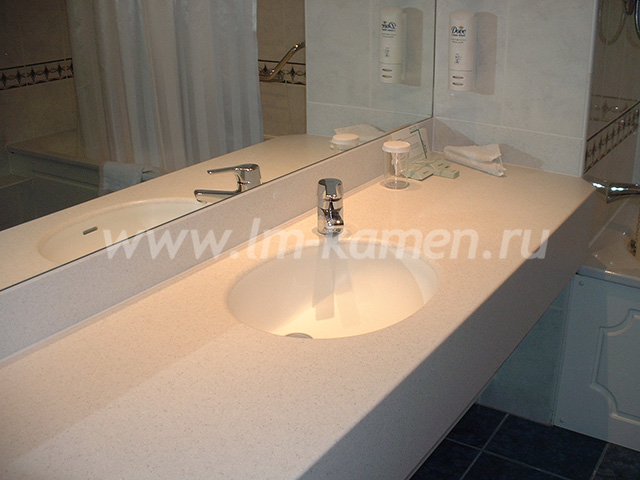 Столешница в ванную из искусственного камня с овальной раковиной — www.lm-kamen.ru
